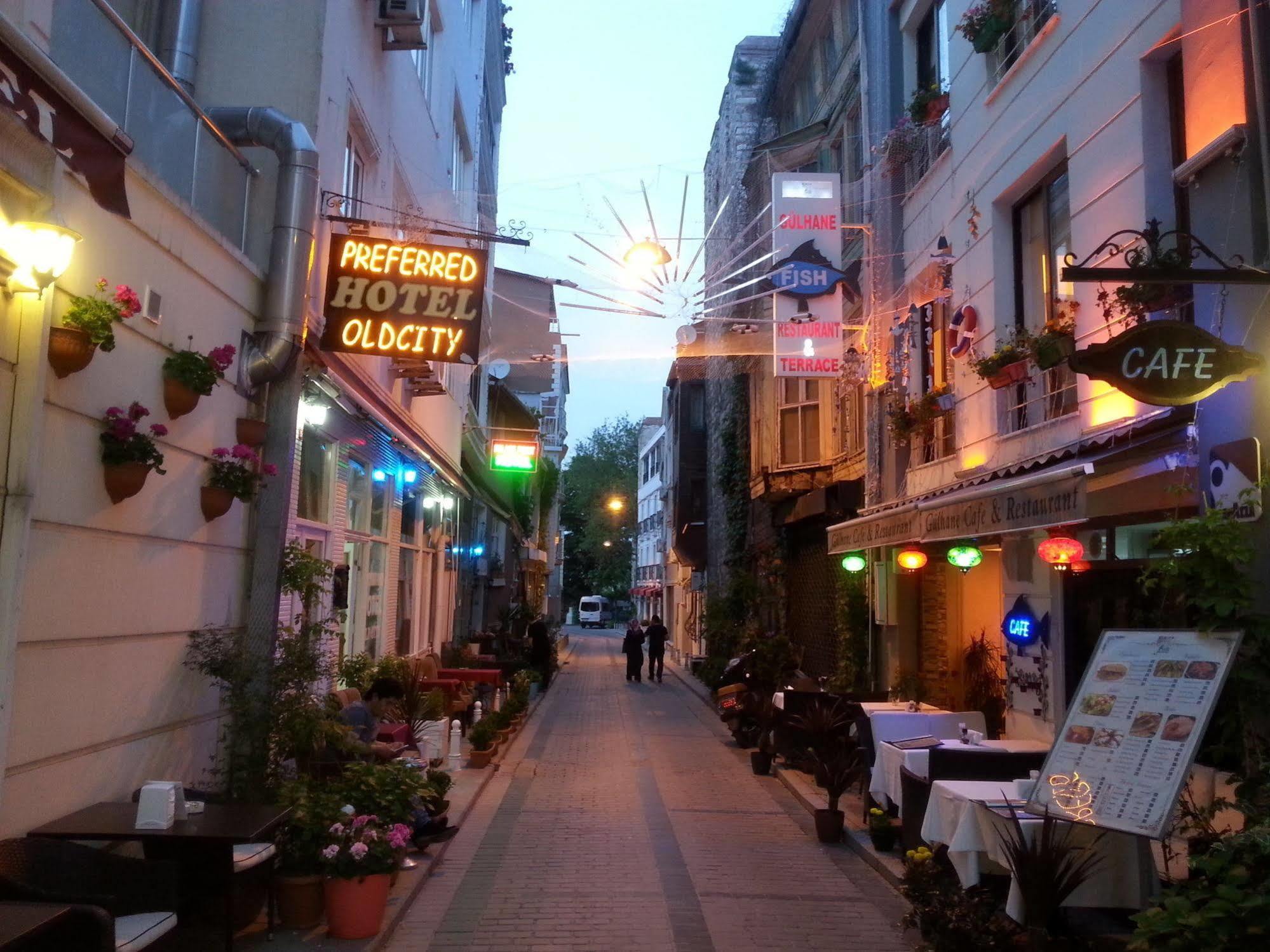 Elite Plus Family Hotel Old City Istanbul Bagian luar foto