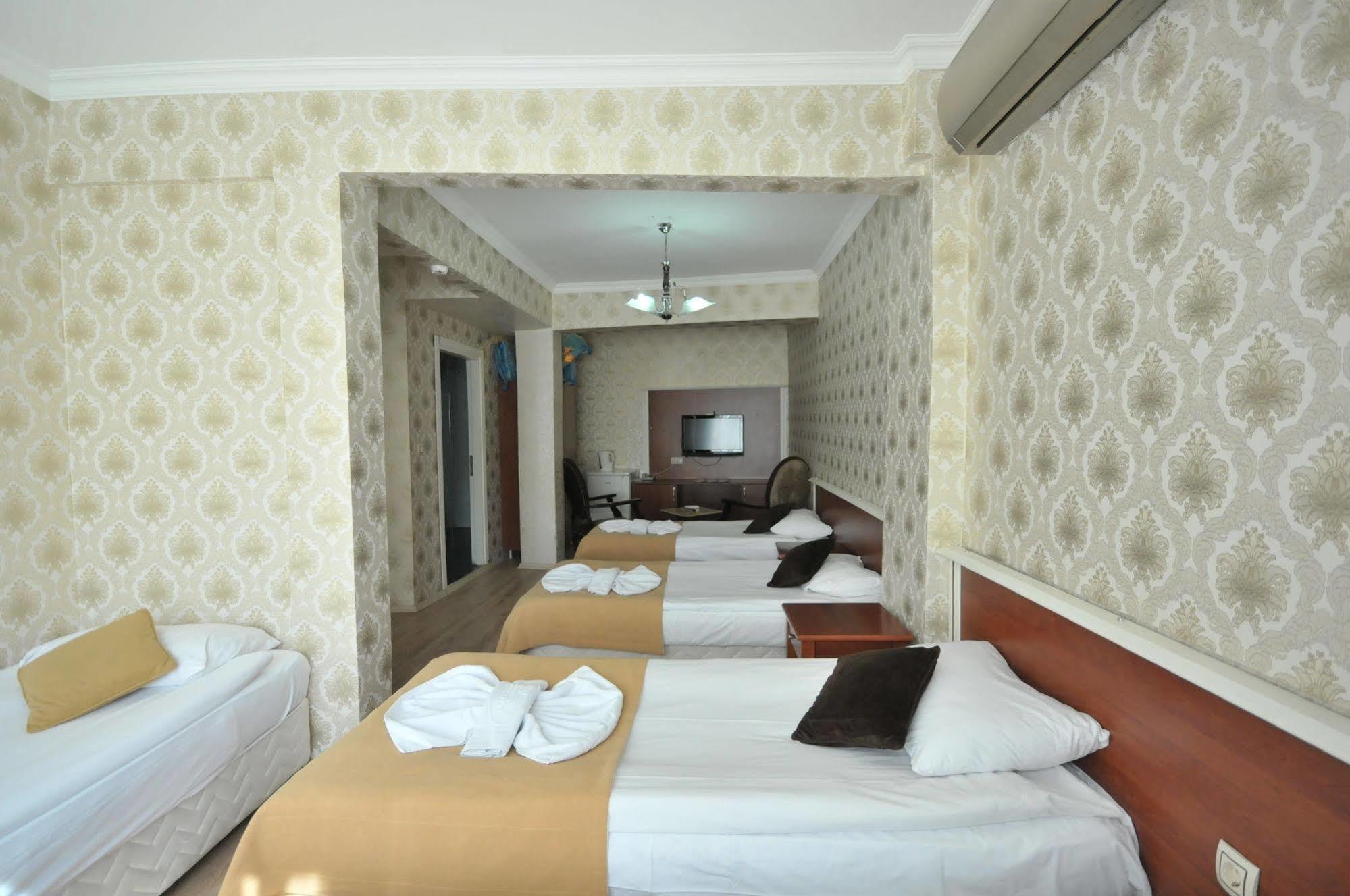 Elite Plus Family Hotel Old City Istanbul Bagian luar foto